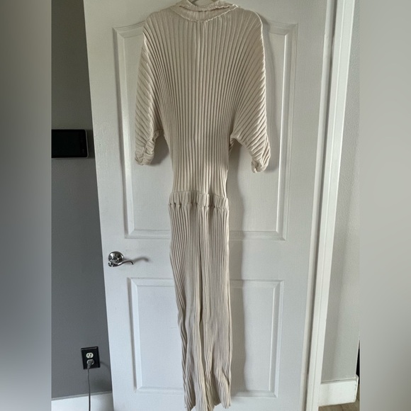 Cream Ribbed Lounge Set - Picture 5 of 5